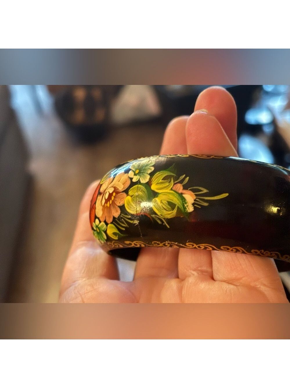 VINTAGE Russian Black Lacquer Floral Painted Bangle Bracelet Small - Picture 16 of 17